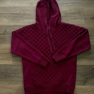 Time and Tru Quilted Pullover Hoodie - Burgundy